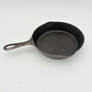 GRISWOLD No 6 CAST IRON Skillet Large Block Logo 699 9 in No Cracks
